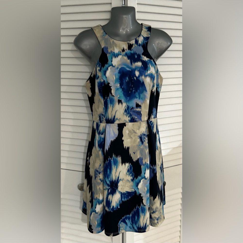 Blue floral flouncy FUN dress Juniors size 9